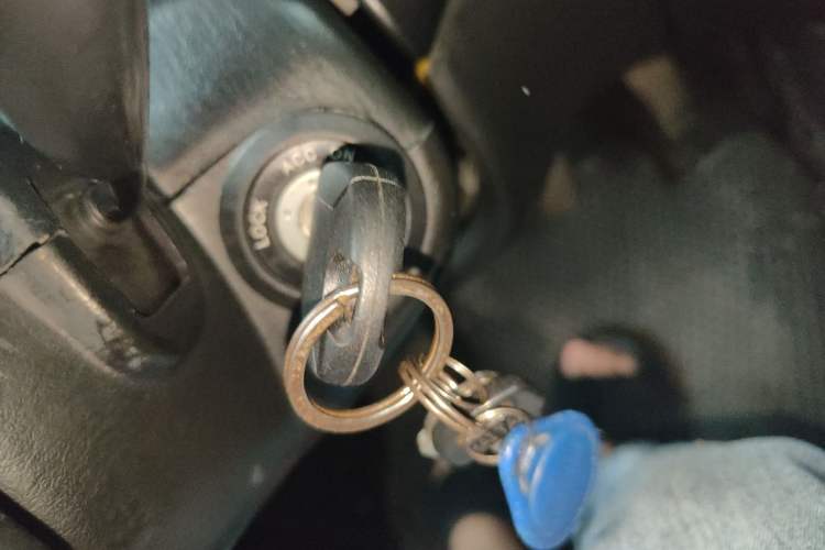 Used JAC Group Refine 2012 1.9T Shuttle Diesel Comfort Version HFC4DB1-2C