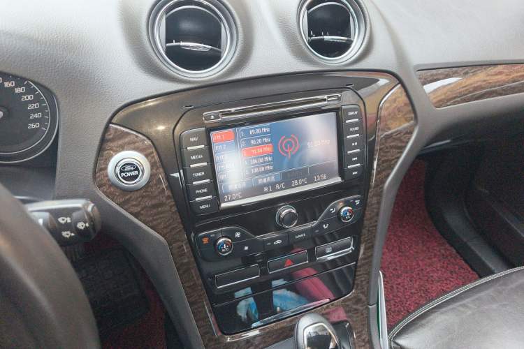 Used Ford Mondeo 2011 2.3L Luxury Model