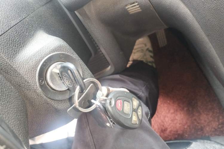 Used Buick Enclave 2013 3.6L Two-Wheel-Drive Elegance Edition