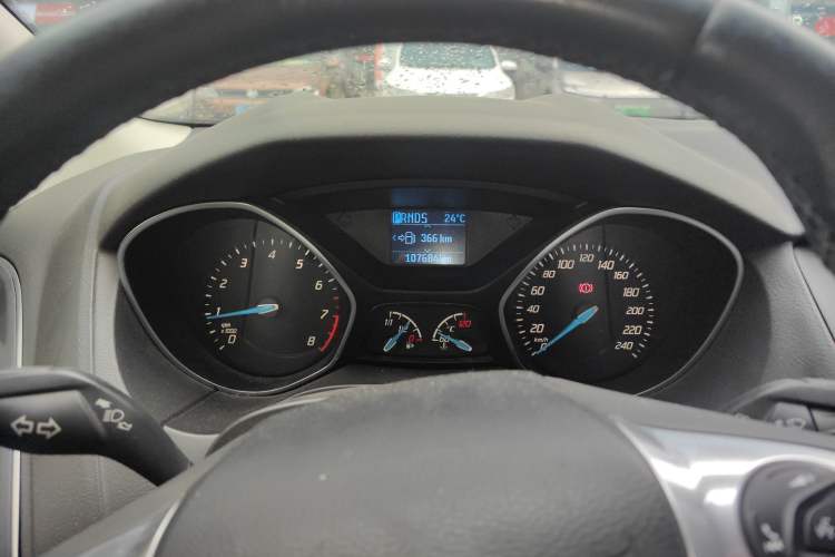 Used Ford Focus 2012 Sedan 1.6L Automatic Fashion Edition