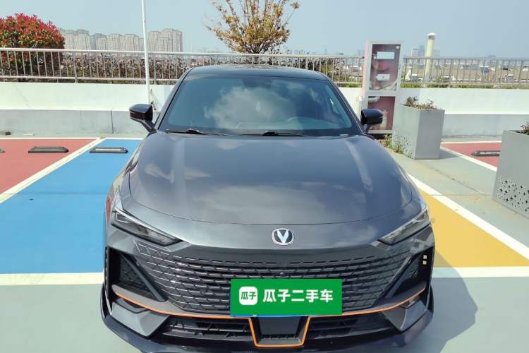 Used CHANGAN UNI-V 2022 1.5T Sport Edition
