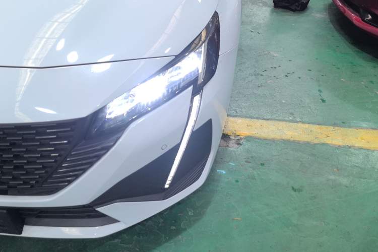 Used Peugeot 408 2024 360THP "Da Da" Model – Latou Edition Left Front Headlight