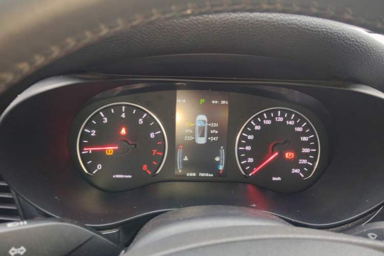 Used BYD Song MAX 2017 1.5T Automatic Smart Connect Elite 7-Seater Instrument Cluster