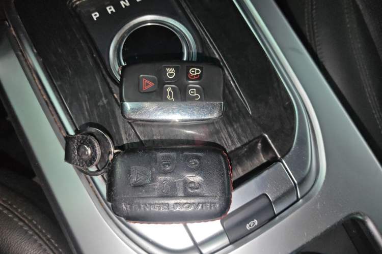 Used Land Rover Discovery Sport 2018 240 PS HSE Version