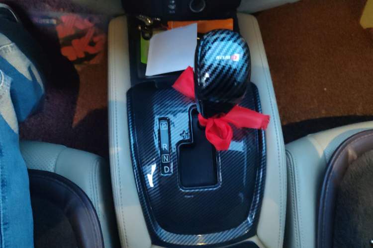 Used Nissan X-Trail 2014 2.0L CVT Comfort Edition 2WD Gear Lever