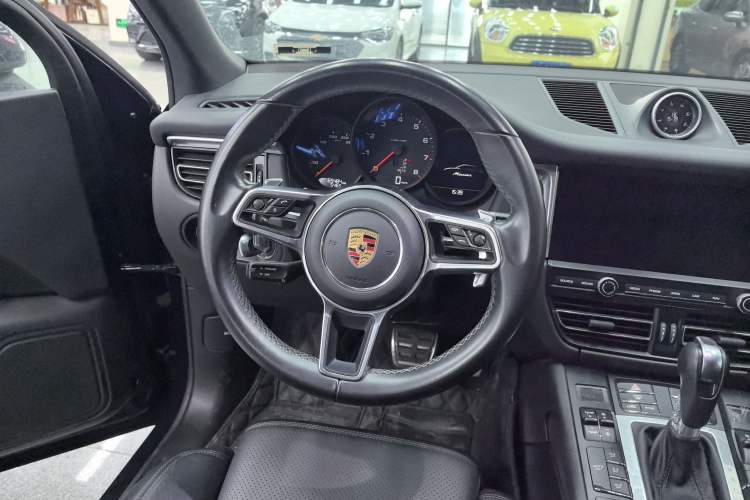 Used Porsche Macan 2018 Macan 2.0T