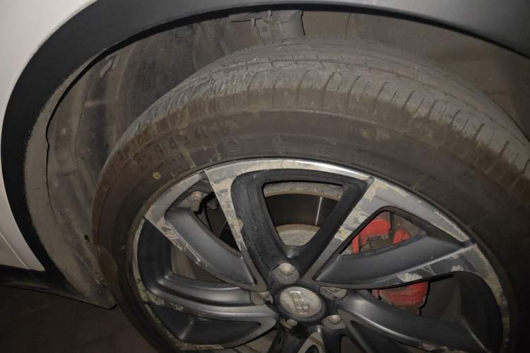 Used Geely Auto Emgrand GS 2018 Lingchao Edition 1.4T Automatic ZhenShang Smart Connectivity Model Right Front Wheel Hub