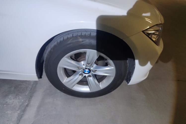 Used BMW 3 Series 2015 320i Luxury Line Stylish Edition
