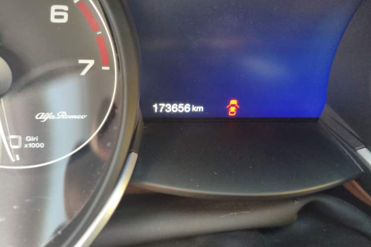 Used Alfa Romeo Stelvio 2017 2.0T 200HP Luxury Edition
