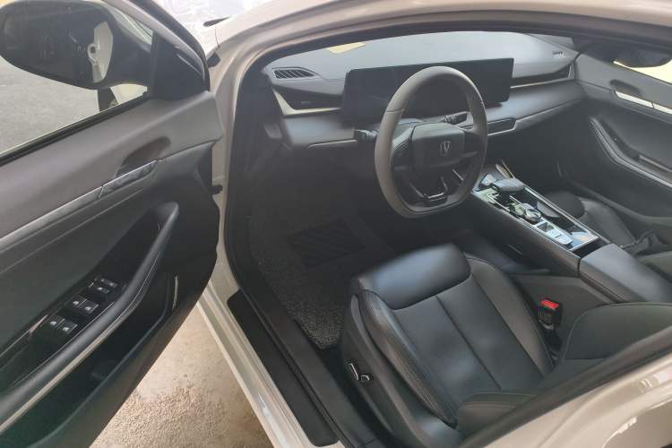 Used CHANGAN Ruicheng PLUS 2023 1.5T DCT Prestige Edition Driver Seat