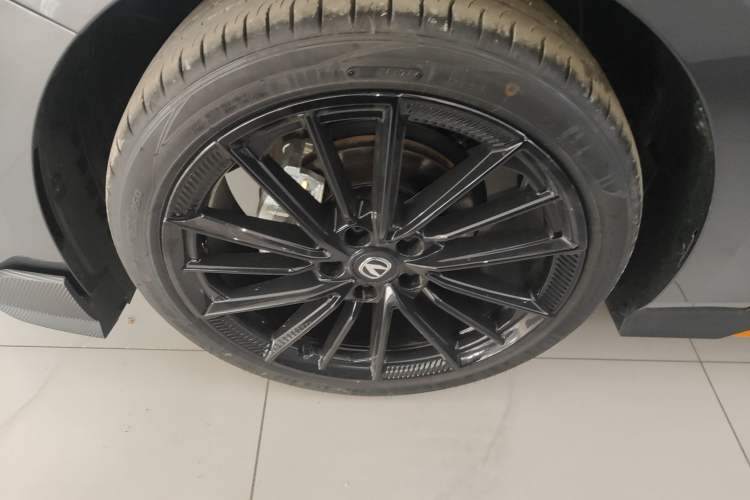 Used Changan UNI-V 2024 1.5T Prestige Sport Edition