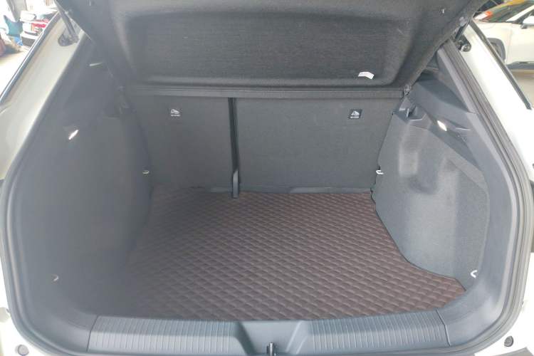 Used Volkswagen ID.4 CROZZ 2024 Pure Edition Limited Edition Trunk