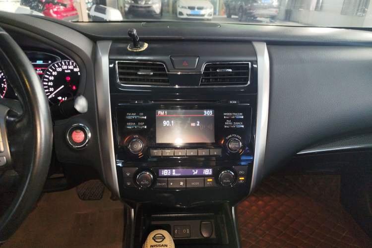 Used Nissan Teana 2013 2.5L XL Leading Edition Audio And AC Panel