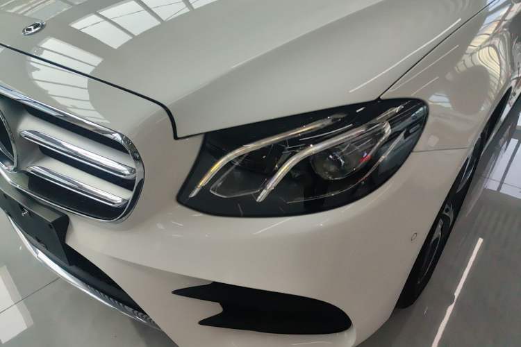 Used Mercedes-Benz E-Class 2019 Restyled E 300 L Sport Luxury Edition Left Front Headlight