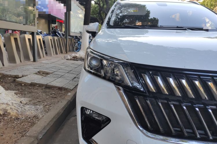 Used Wuling Jiachen 2022 1.5T CVT Smart Luxury Version Right Front Headlight