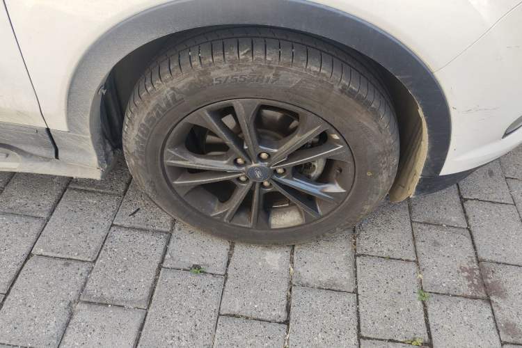 Used Ford Kuga 2019 EcoBoost 180 Two-Wheel-Drive Platinum Edition China V Standard Right Front Wheel Hub