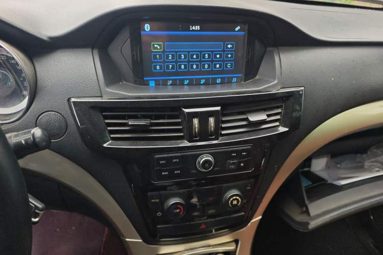 Used Dongfeng Yufeng P16 2017 1.9T Two-Wheel Drive Luxury Extended Version D19TCIE2
