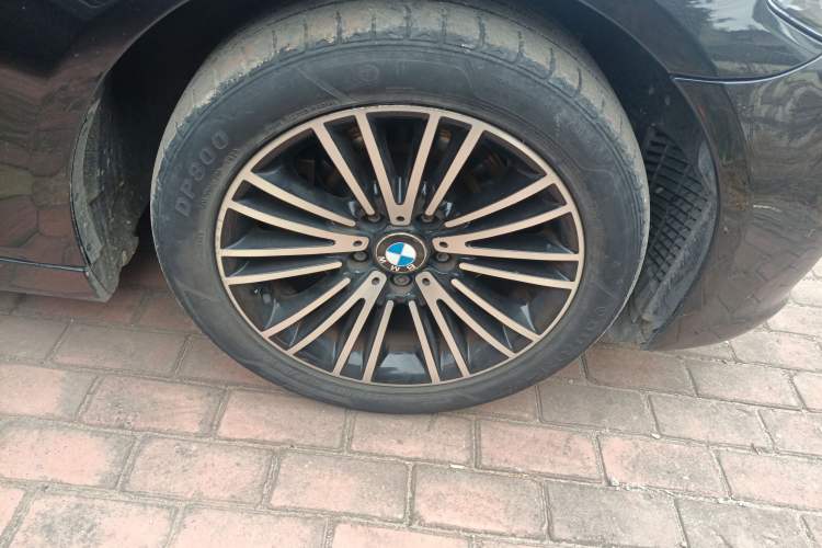 Used BMW 5 Series 2014 525Li Leading Model