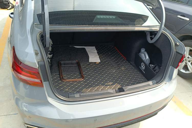 Used Volkswagen Lavida 2023 300TSI DSG Starry Full-Comfort Edition Trunk