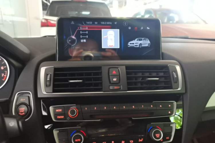 Used BMW 2 Series 2015 220i Convertible Coupe Leading Model
