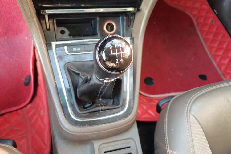 Used Volkswagen Bora 2015 Zhuihui Edition 1.6L Manual Comfort Model