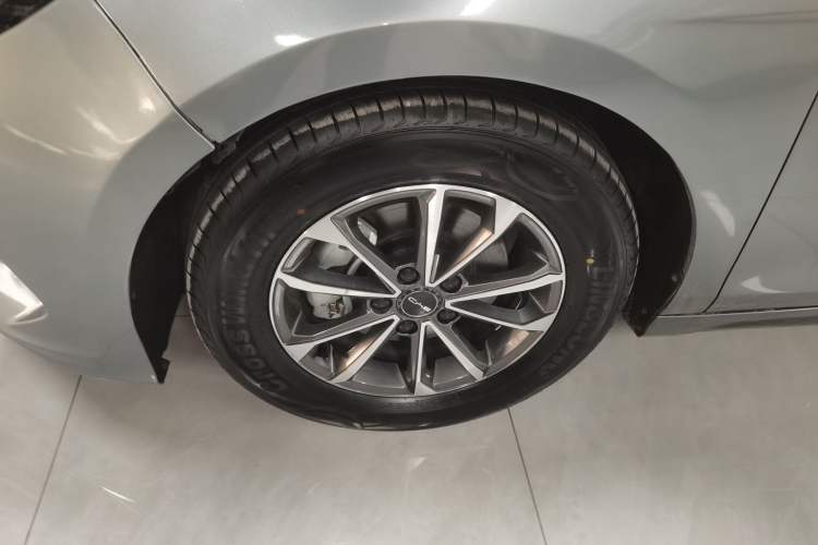 Used BYD Destroyer 05 2023 Champion Edition DM-i 55KM Luxury Model Left Front Wheel Hub