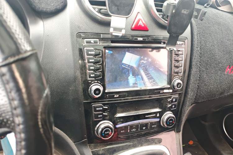 Used Haval H6 2016 Upgraded Model 1.5T Manual Two-Wheel Drive Elite Version
