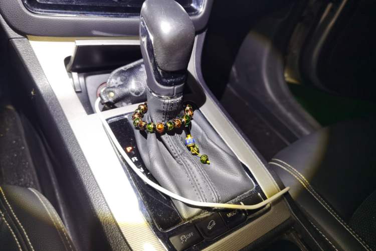 Used Roewe RX5 New Energy 2019 eRX5 50T 4G Connected Excellence Edition Gear Lever