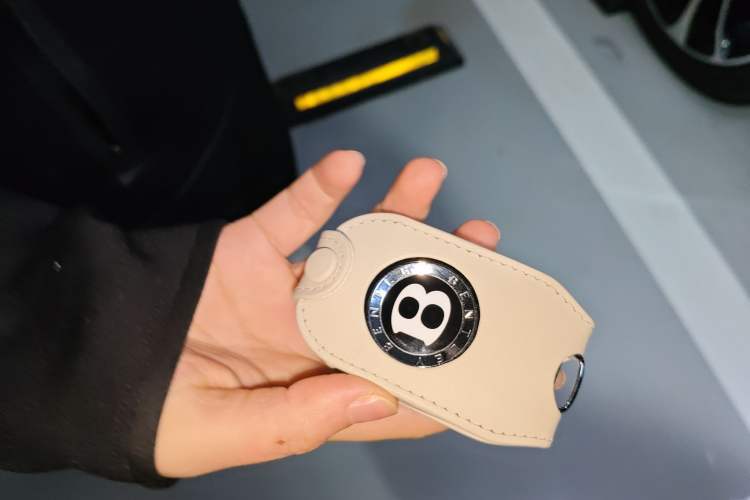 Used Bentley Bentayga 2024 4.0T V8 Long-Wheelbase Version Vehicle Key