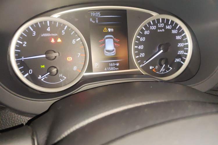 Used Nissan Tiida 2021 1.6L CVT Smart Drive Edition Odometer Close Up