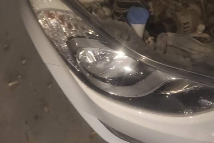 Used Hyundai Elantra (5th Generation / Langdong) 2013 1.6L Automatic Leading Model Right Front Headlight