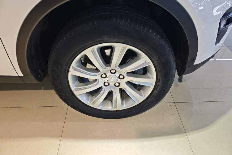 Used Land Rover Discovery Sport 2019 240 PS PURE Edition China V Standard Right Front Wheel Hub