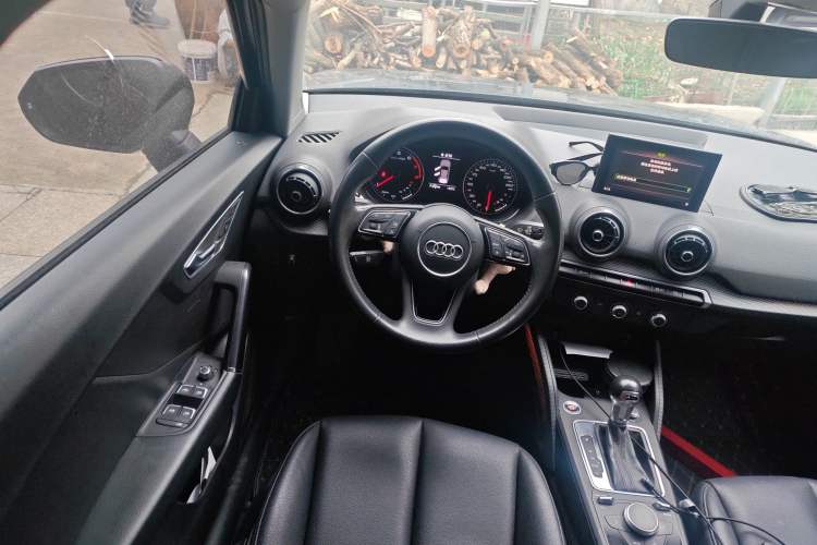 Used Audi Q2L 2018 35 TFSI Launch Exclusive Edition China VI
