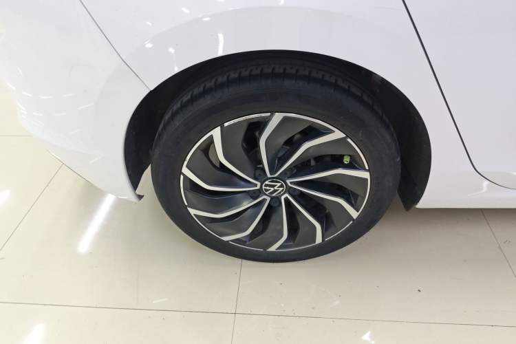 Used Volkswagen Golf 2021 280TSI DSG Pro Right Rear Wheel Hub