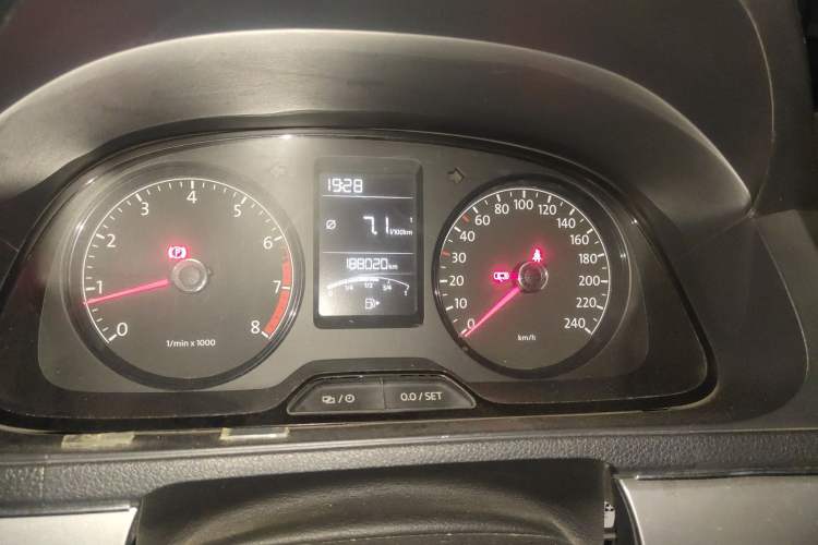 Used Volkswagen Lavida 2013 Revised Classic 1.6L Manual Fashion Edition Instrument Cluster