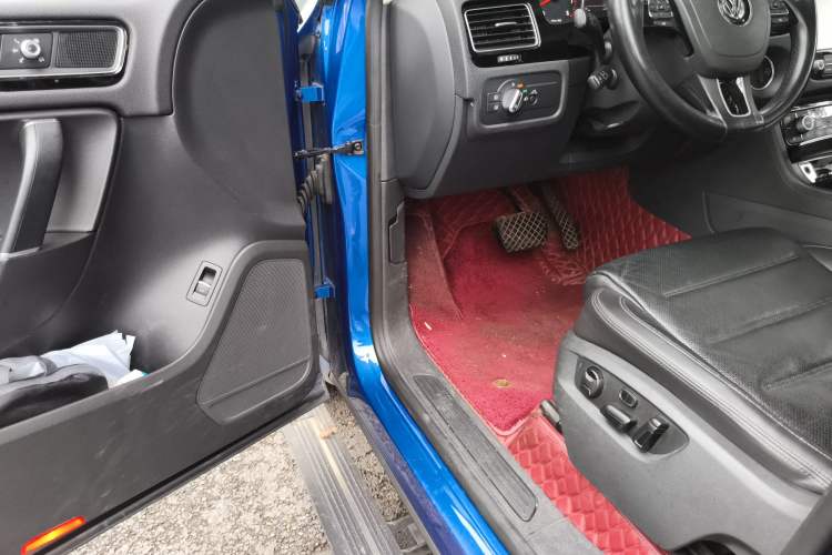 Used Volkswagen Touareg 2018 3.0 TSI Glory Collection Edition
