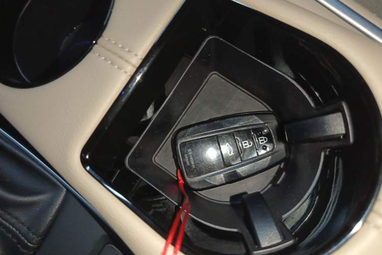 Used Toyota Avalon 2023 2.0L Luxury Edition
