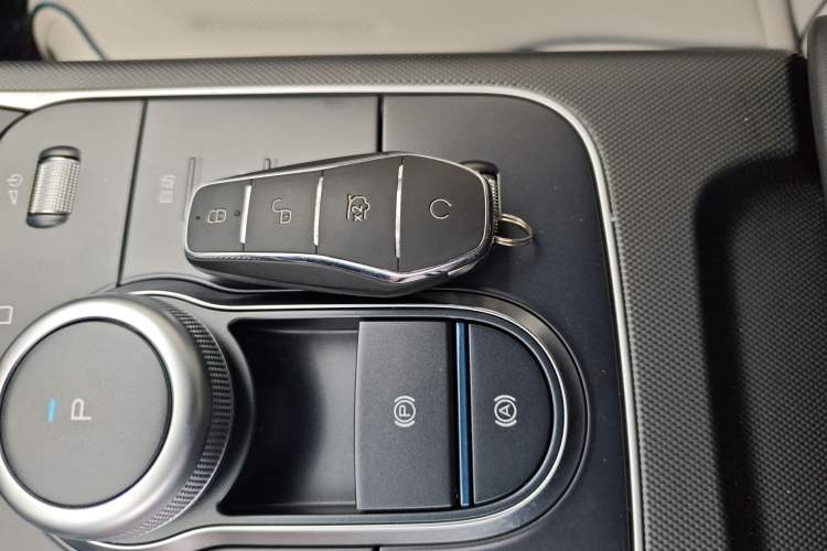 Used BYD Destroyer 05 2024 HONOR Edition DM-i 55KM Luxury Model Vehicle Key