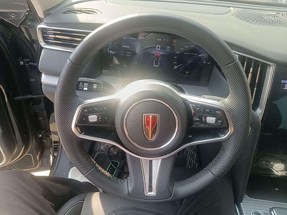 Hongqi HS7 PHEV 2024 2.0T PHEV Four-Wheel Drive Flagship Edition 6 Seats — снимка 13