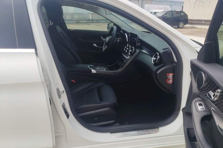 Used Mercedes-Benz C-Class 2019 C 180 L Fashion Edition Sport Version Right Front Seat