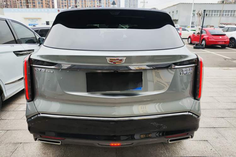 Used Cadillac XT5 2025 2.0T Platinum Edition
