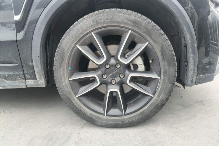 Used Lynk & Co 01 2021 2.0TD Two-Wheel-Drive Pro Trim Right Front Wheel Hub