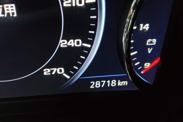 Used Chevrolet Malibu XL 2021 Redline 550T Automatic RuiLian Edition Odometer Close Up