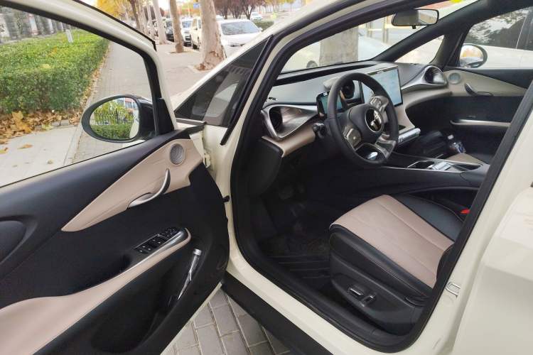 Used BYD Dolphin 2025 420km Free Edition
