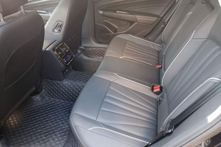 Used Volkswagen Passat 2024 380TSI Dragon Edition
