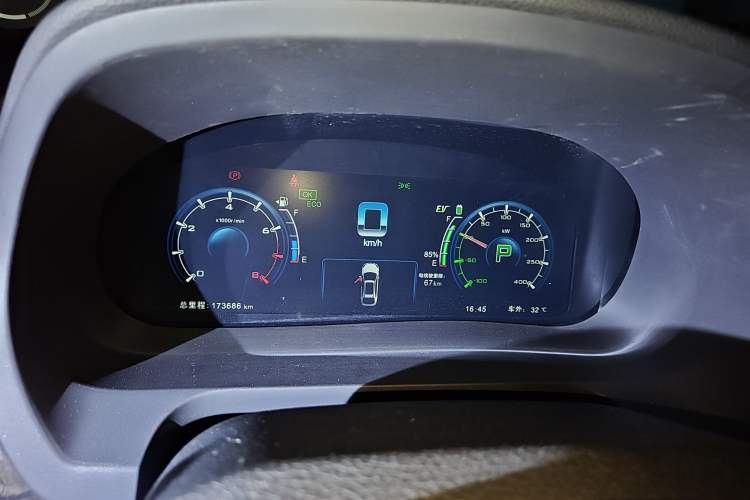 Used BYD Tang New Energy 2015 2.0T Four-Wheel-Drive Flagship Model