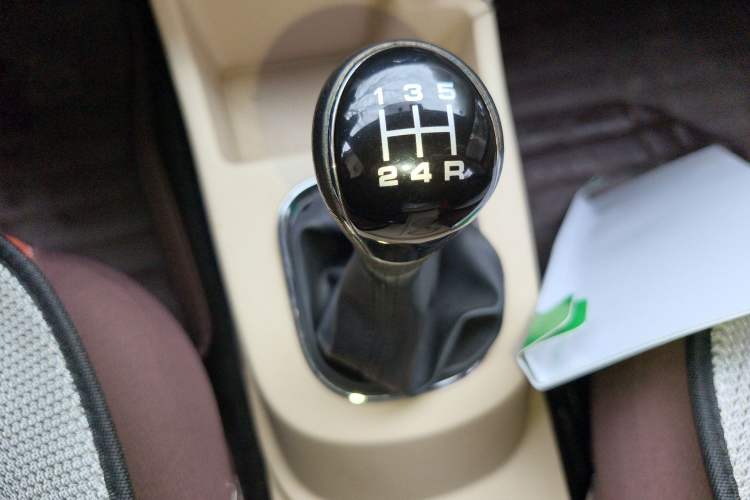 Used Dongfeng Fengon 360 2015 1.5L Manual Comfort II 7-Seater
