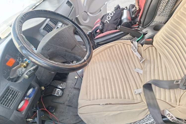 Used Wuling Rongguang 2011 1.2L Base Version