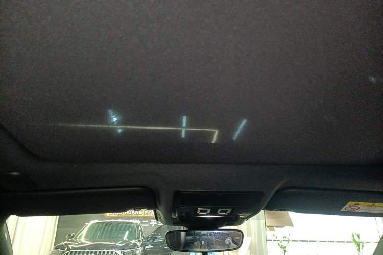 Used Jaguar XEL 2023 2.0T 200 PS R-DYNAMIC Youth Sports Edition
