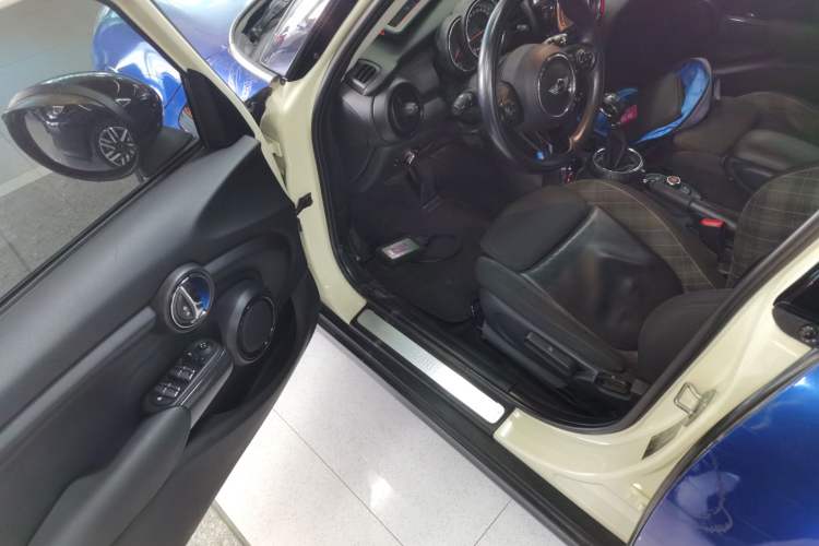 Used MINI MINI 2015 1.5T COOPER Fun Five-Door Edition